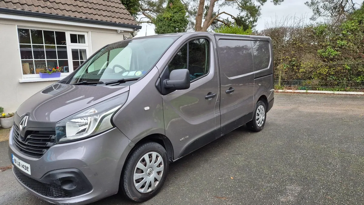Renault Trafic 2015 - Image 2