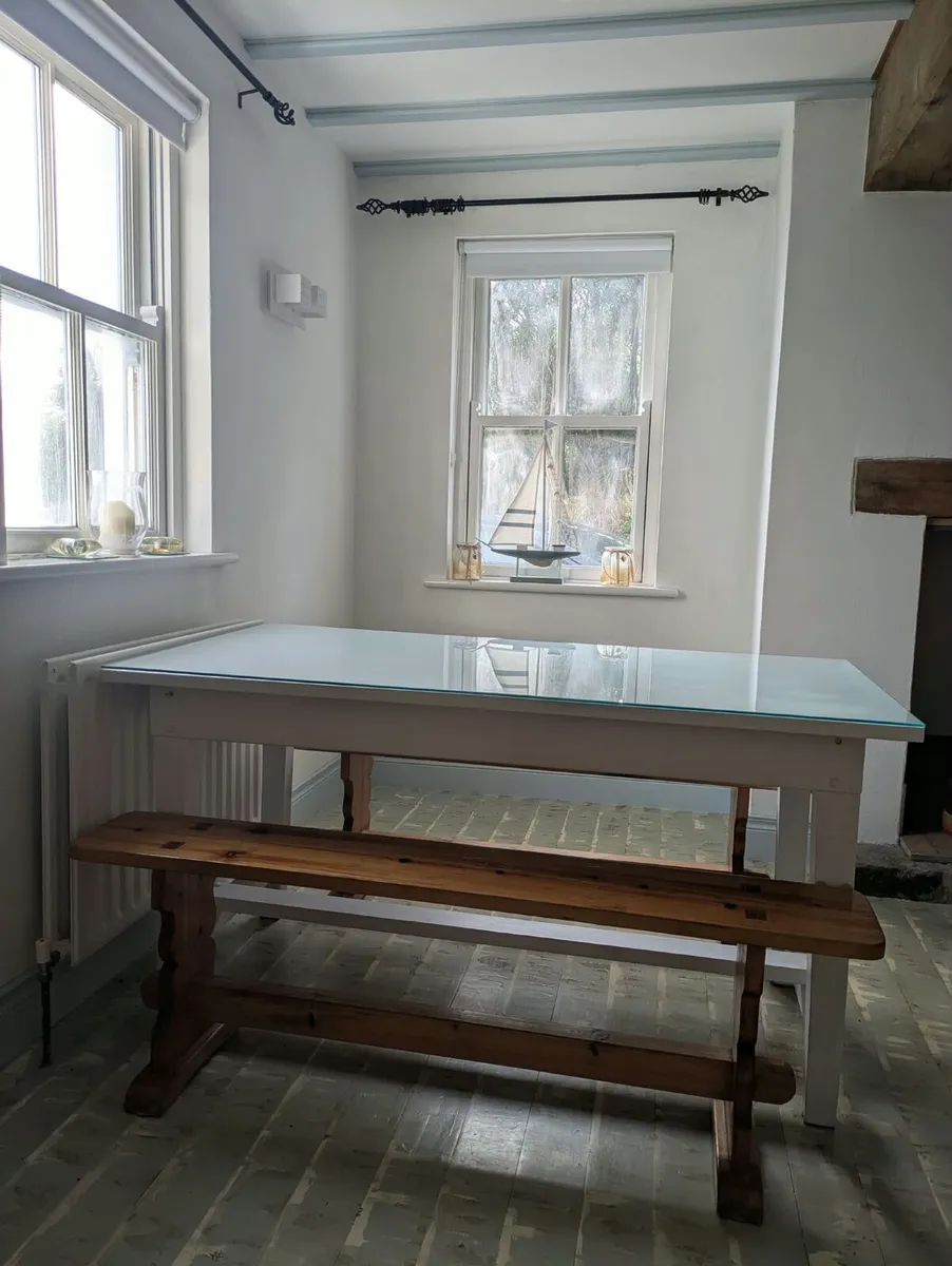 Dining table and 2 benches - Image 2