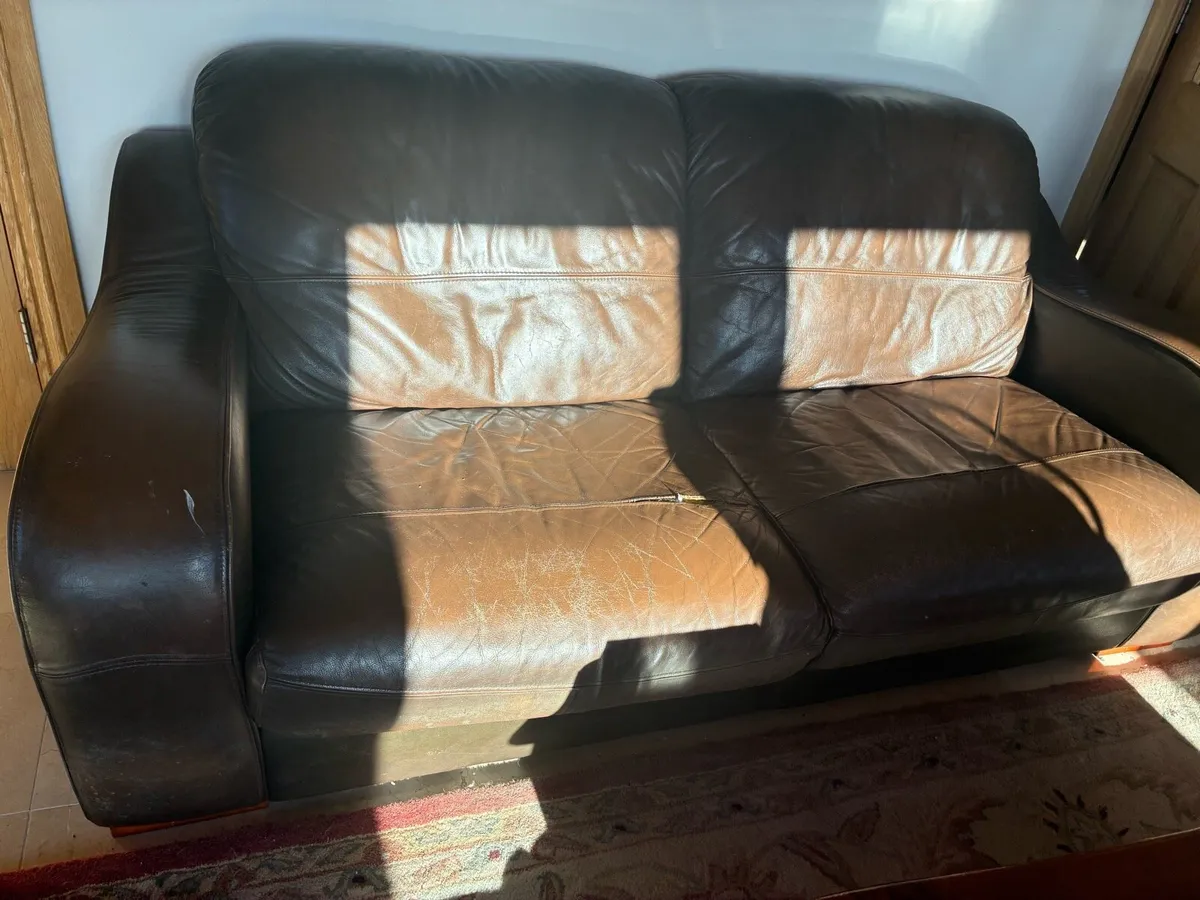 3 seater and 2 seater leather sofas - Image 3