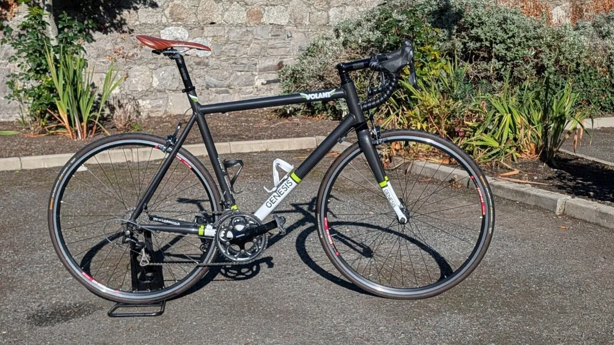 Genesis Volant 30 Road Bike – 60cm – Shimano 105 - Image 1
