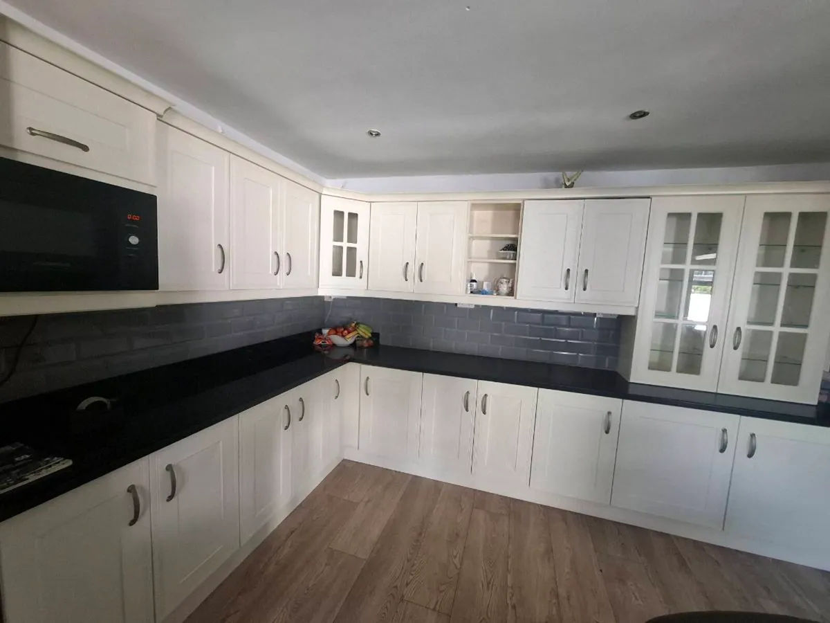 Kitchen - Image 4