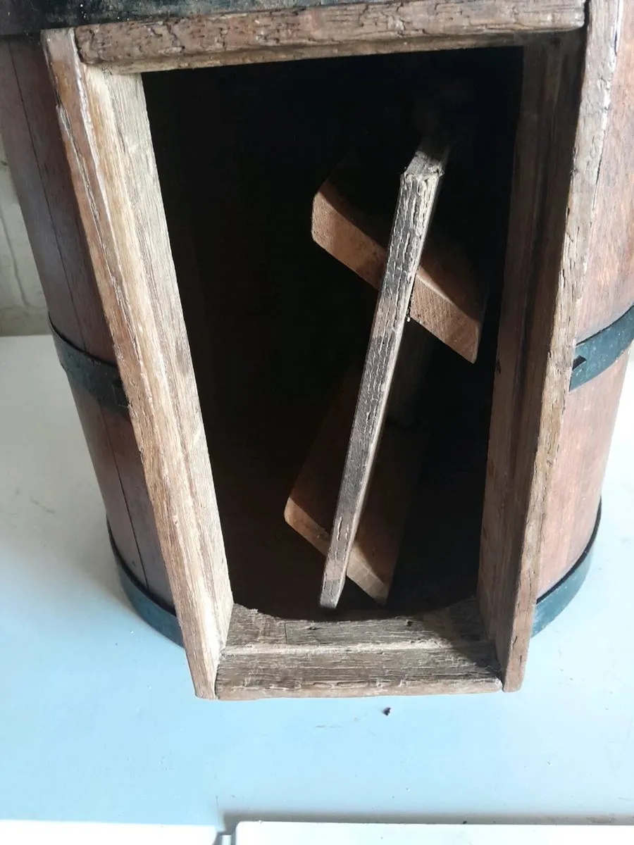Vintage wooden butter churn - Image 4
