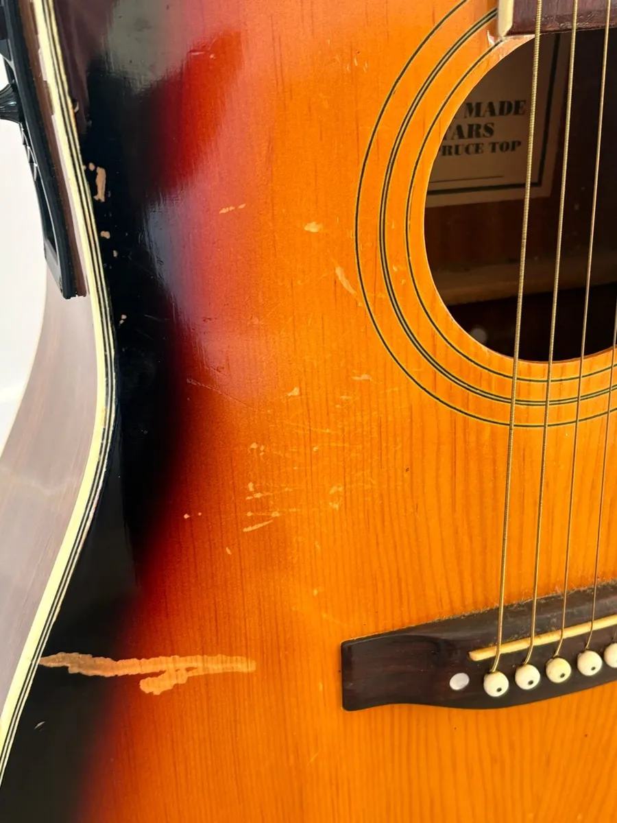 JC Guitar - Image 3