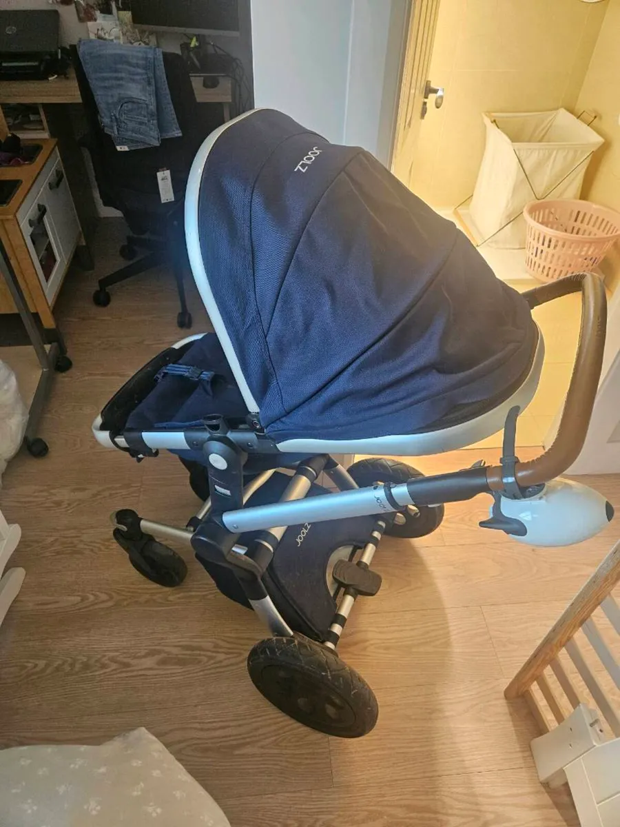Crib, cot and changing table - Image 4