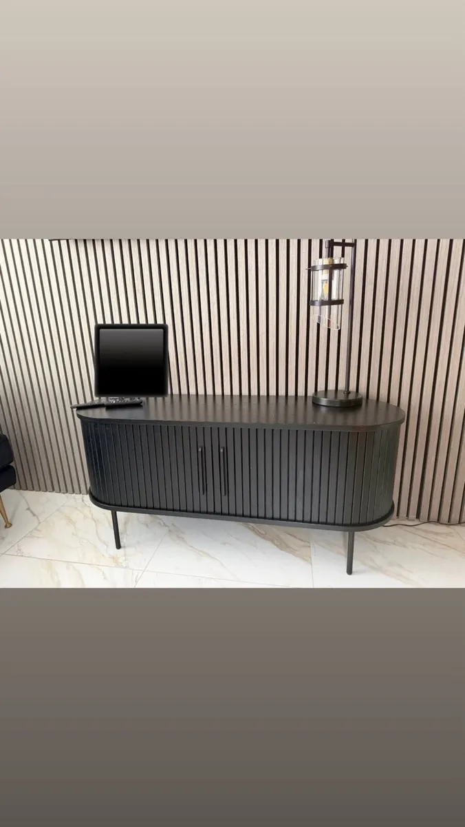 4 seater couch - Image 2