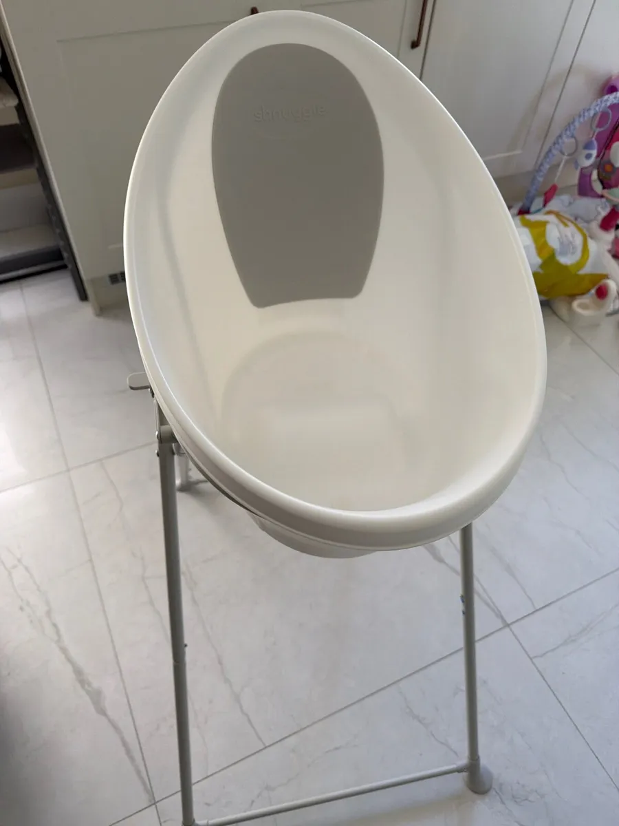 Shnuggle bath and stand - Image 2