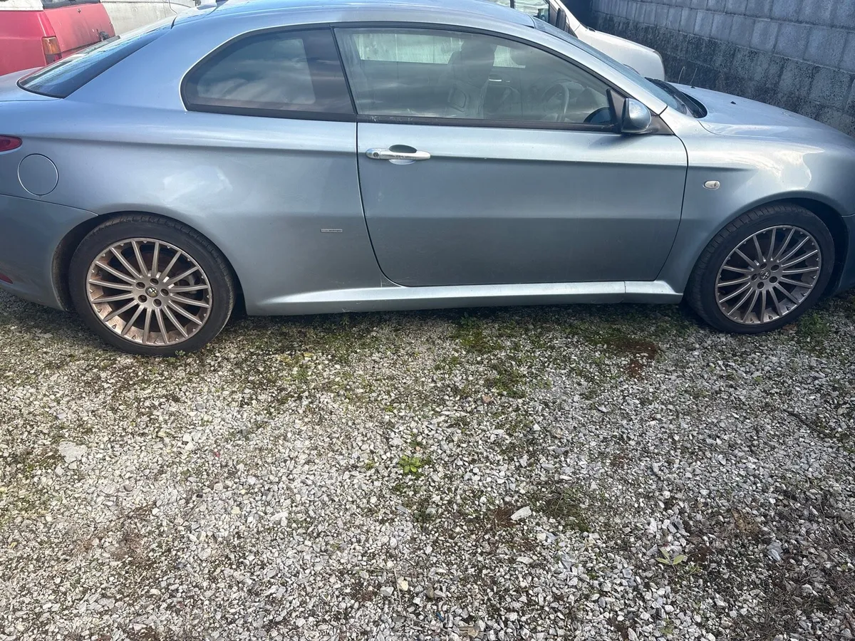 Alfa gt for parts. - Image 1