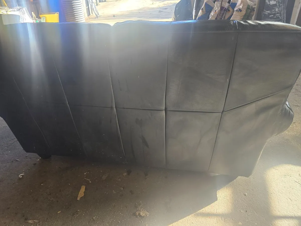 2 Seater Leather Sofa - Image 3