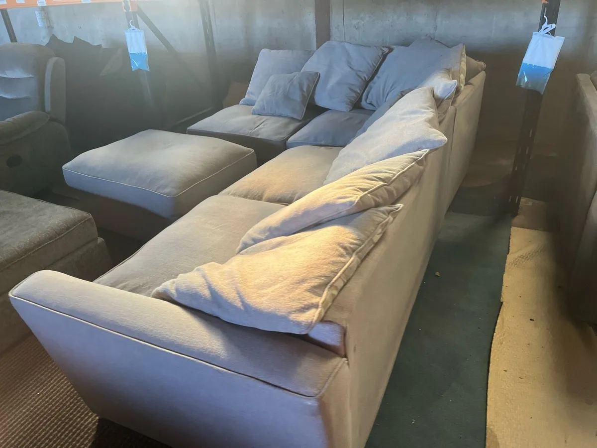 Grey corner sofa with matching footstool - Image 4