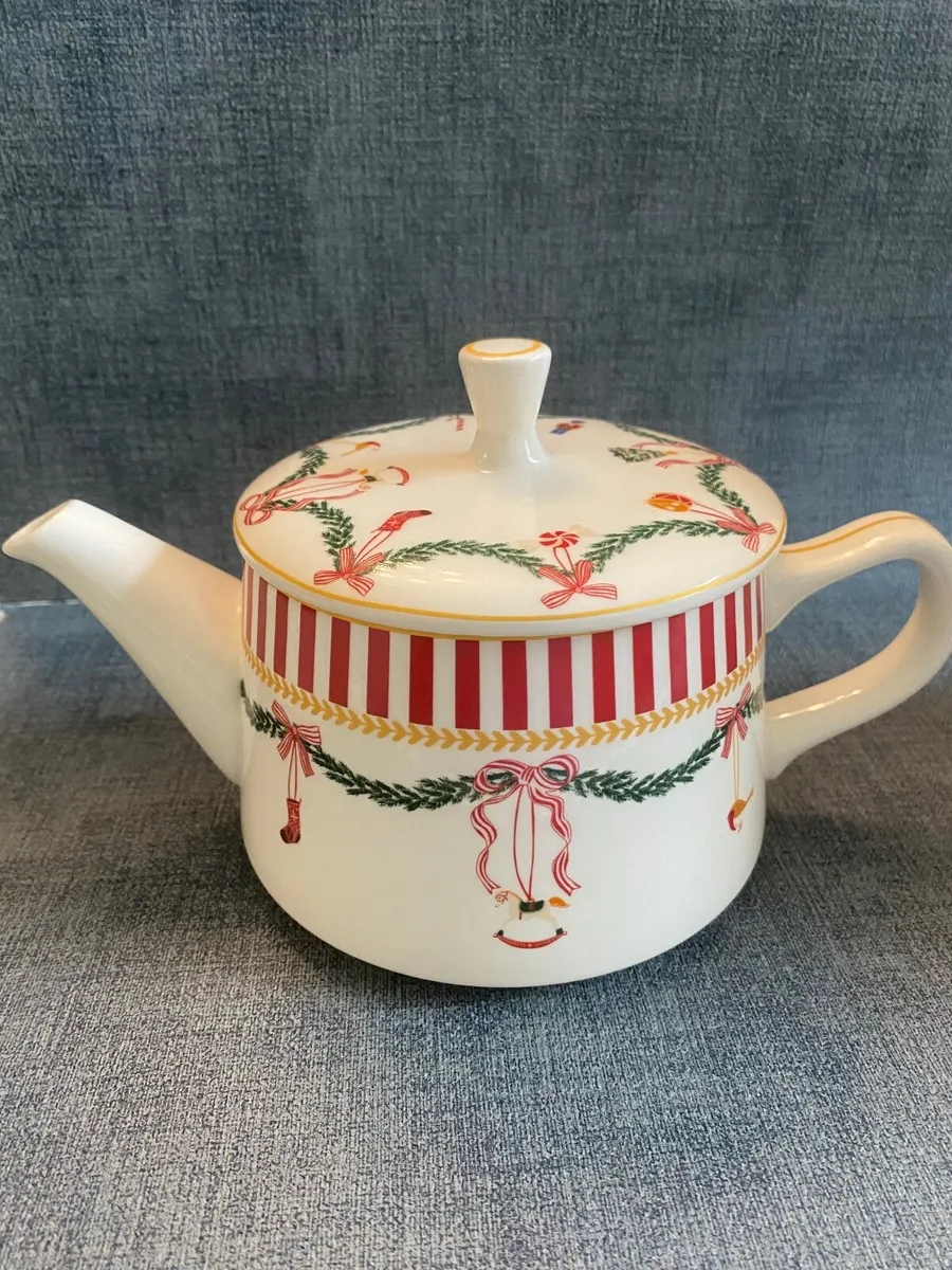 Xmas teapot