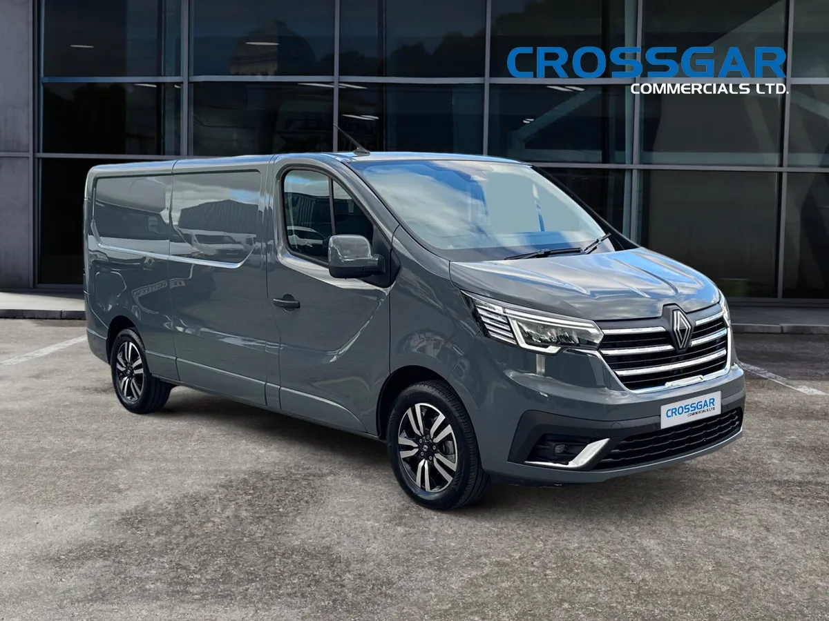 Renault Trafic 2026 LWB SPORT NO IMPORT TARIFF - Image 1