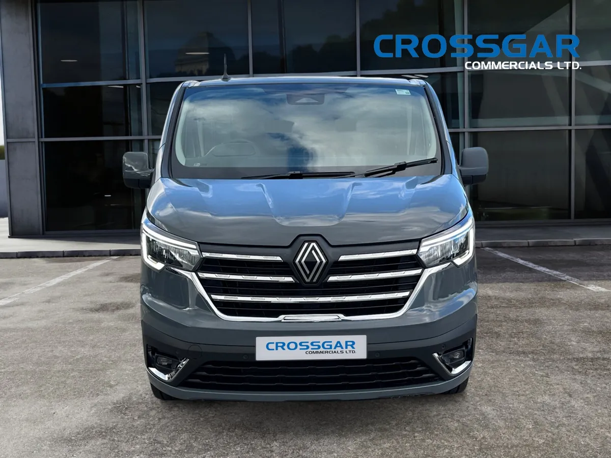 Renault Trafic 2026 LWB SPORT NO IMPORT TARIFF - Image 2