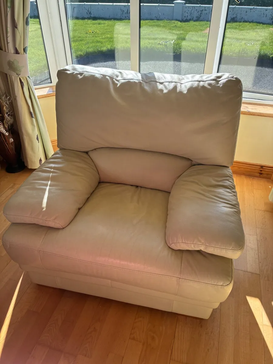 Couch - Image 1
