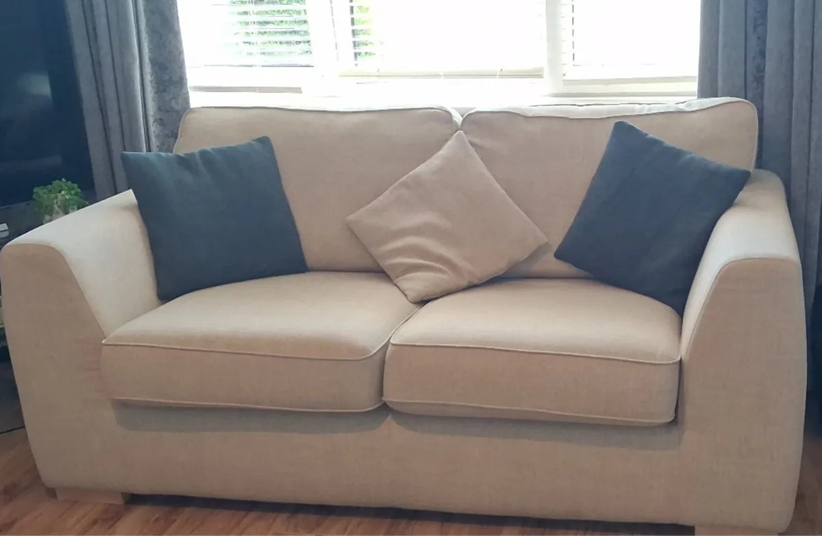 3 and 2 seater couches - Image 1