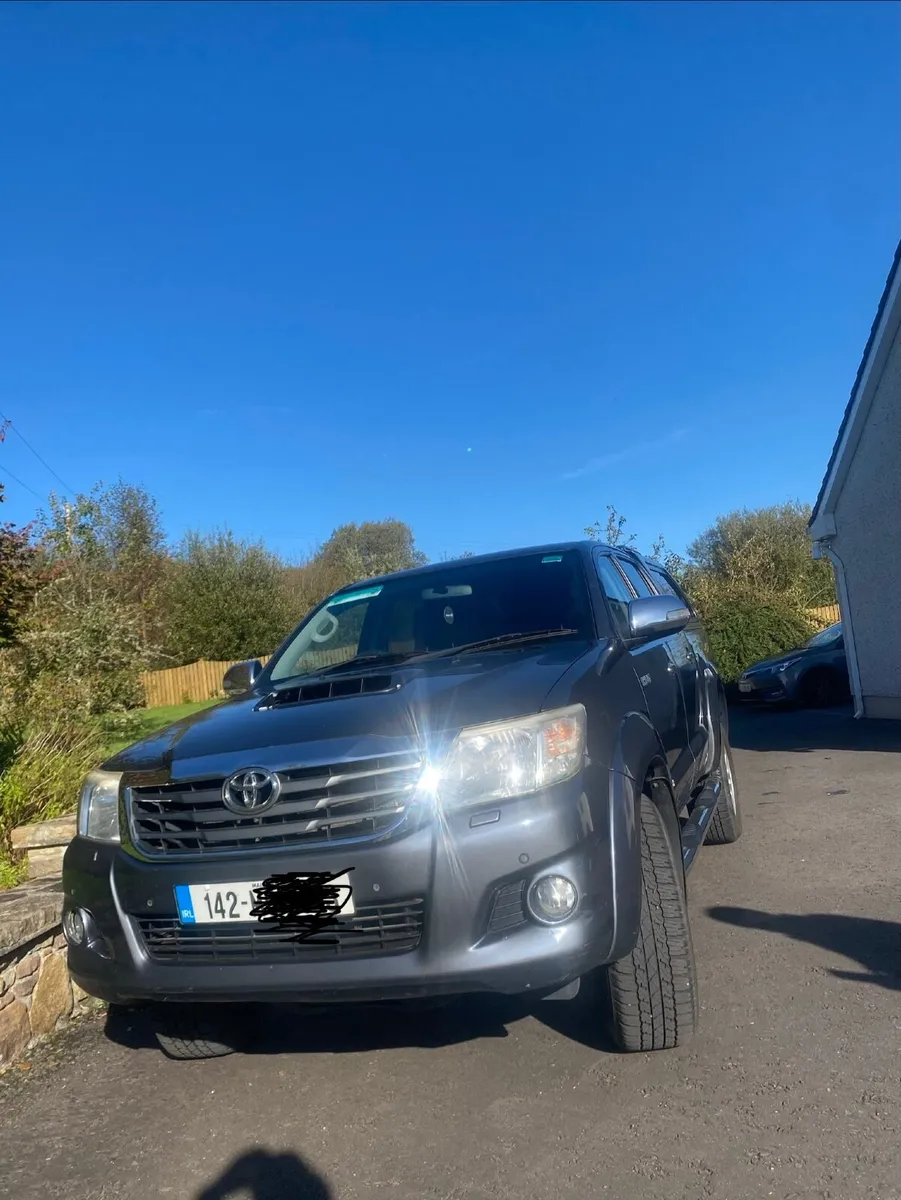 Toyota Hilux Invincible 2014 - Image 3