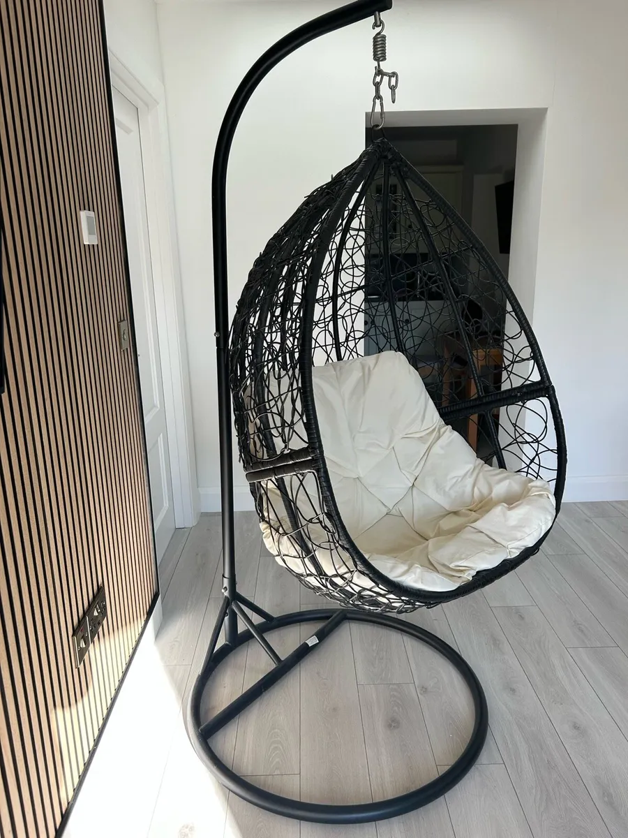 Egg Chair - Image 4