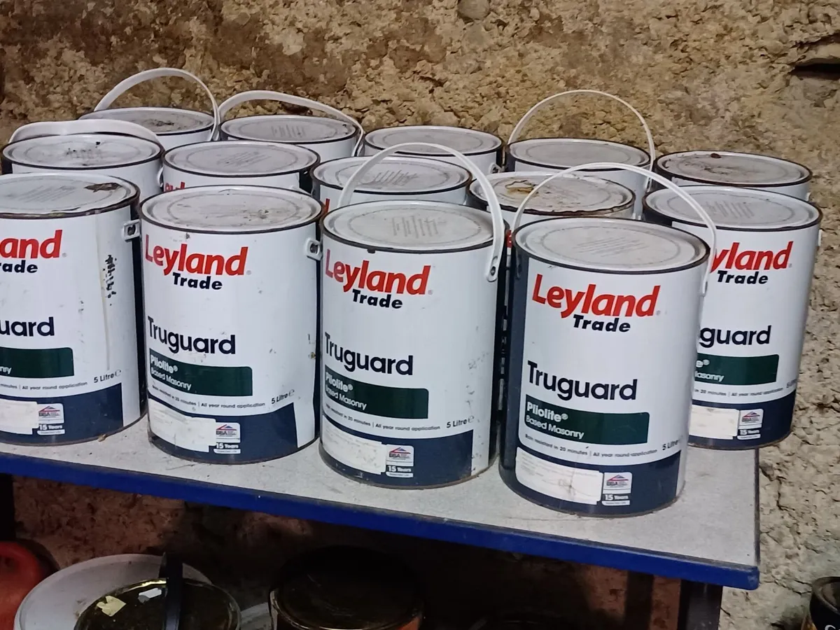 Masonry Paint x 80 Ltrs - Image 1