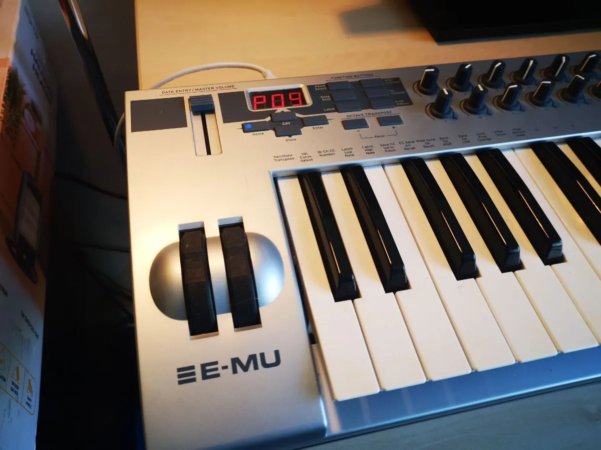 EMU Xboard 61 keys USB MIDI Controller RARE - Image 2