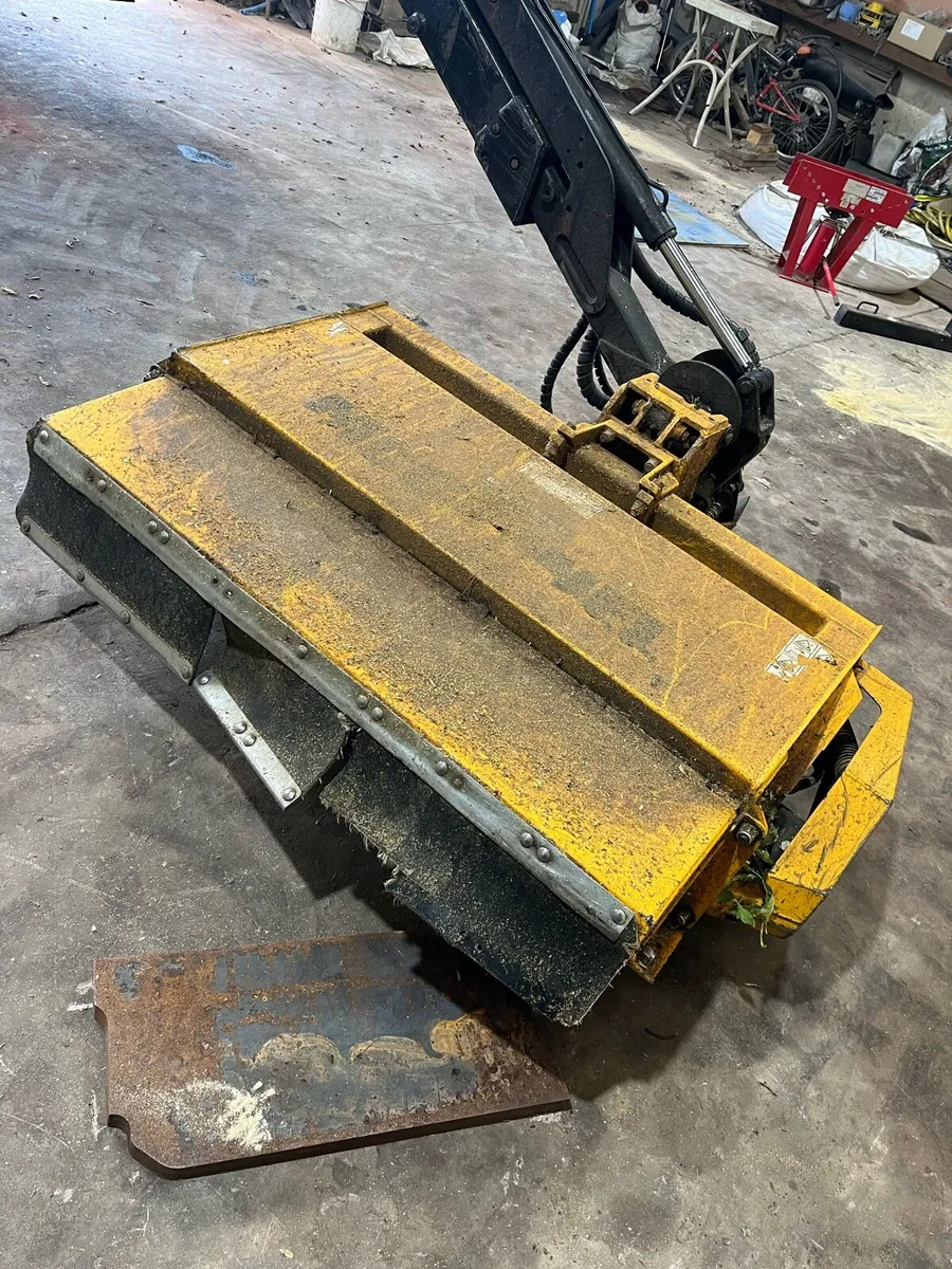 Mc Connel 6585T - Image 1
