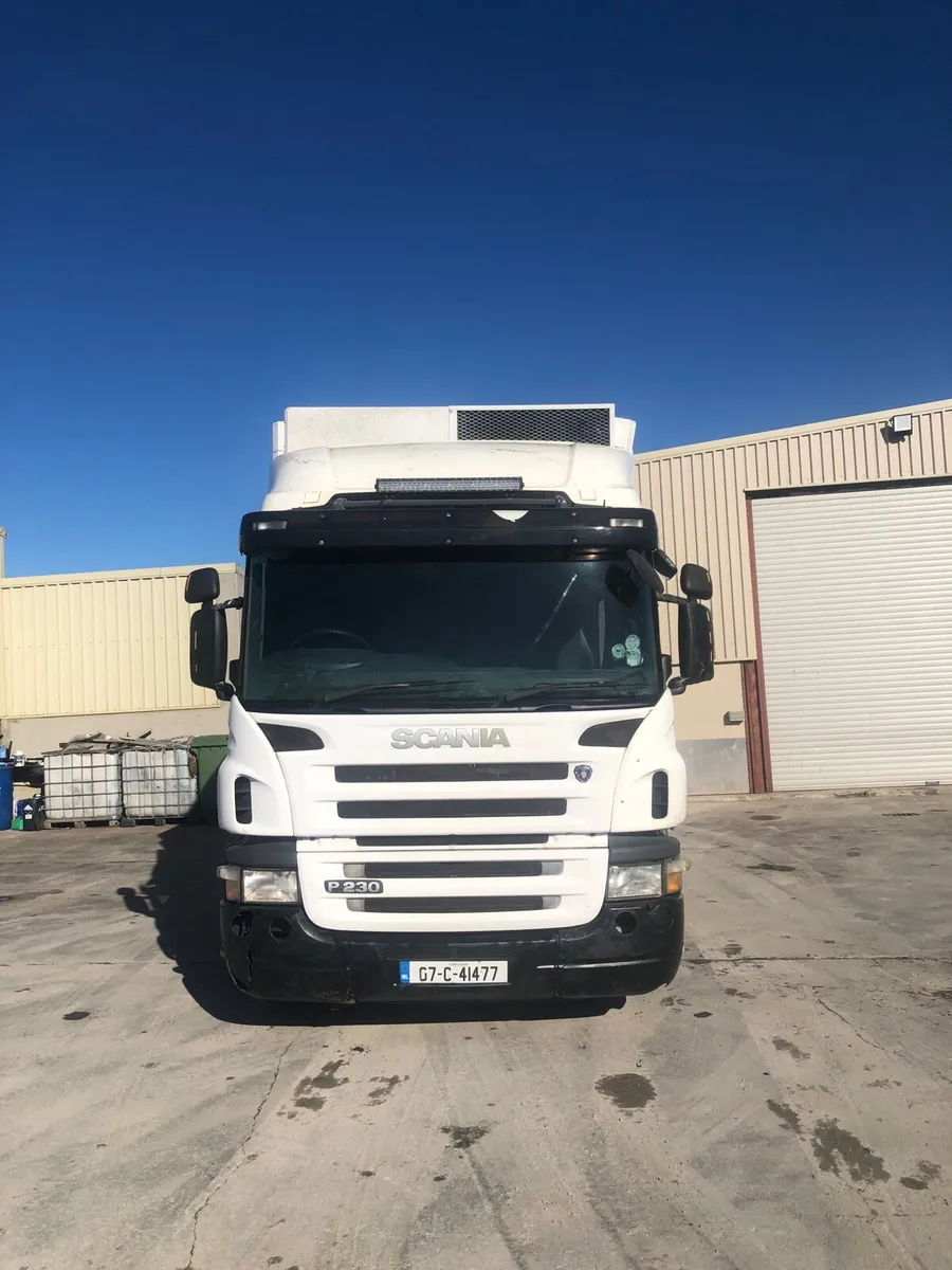 Scania P230 fridge truck - Image 2