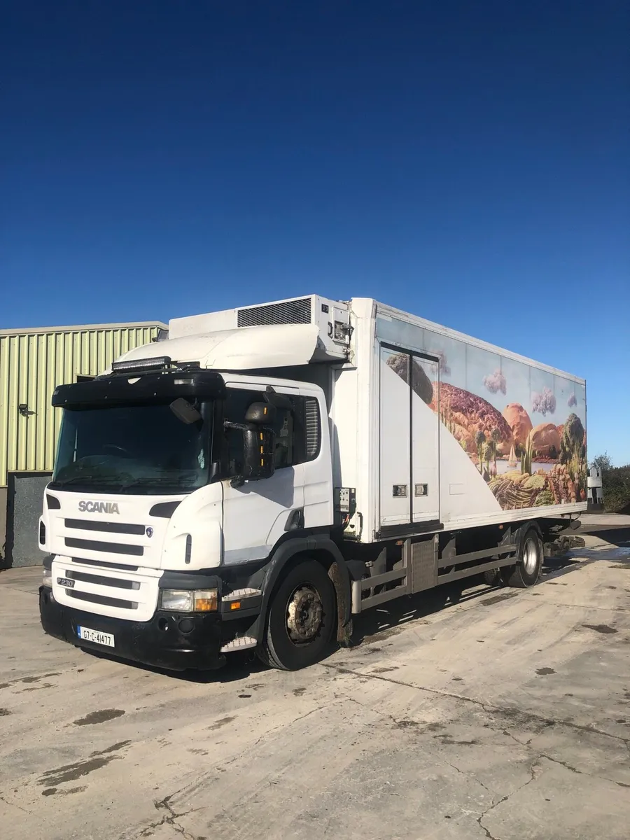 Scania P230 fridge truck - Image 3