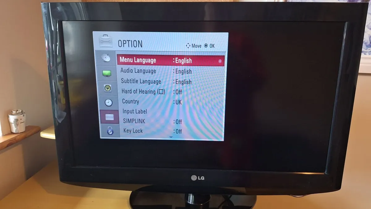32" LG TV - Image 4