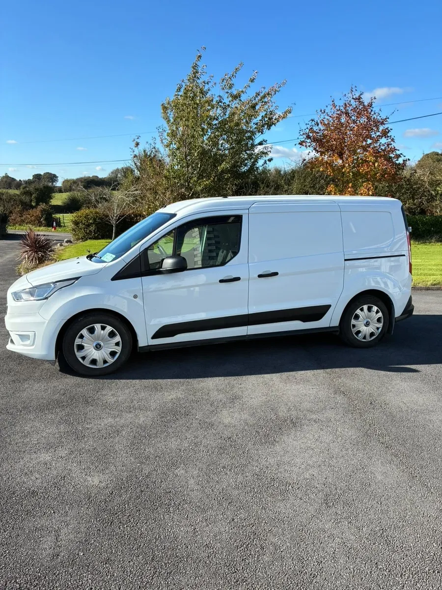 Ford Transit Connect LWB Trend 1.5 TD 100PS 6Speed - Image 2