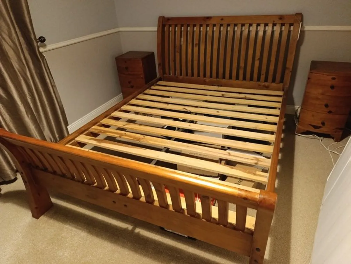 King size bed - Image 2
