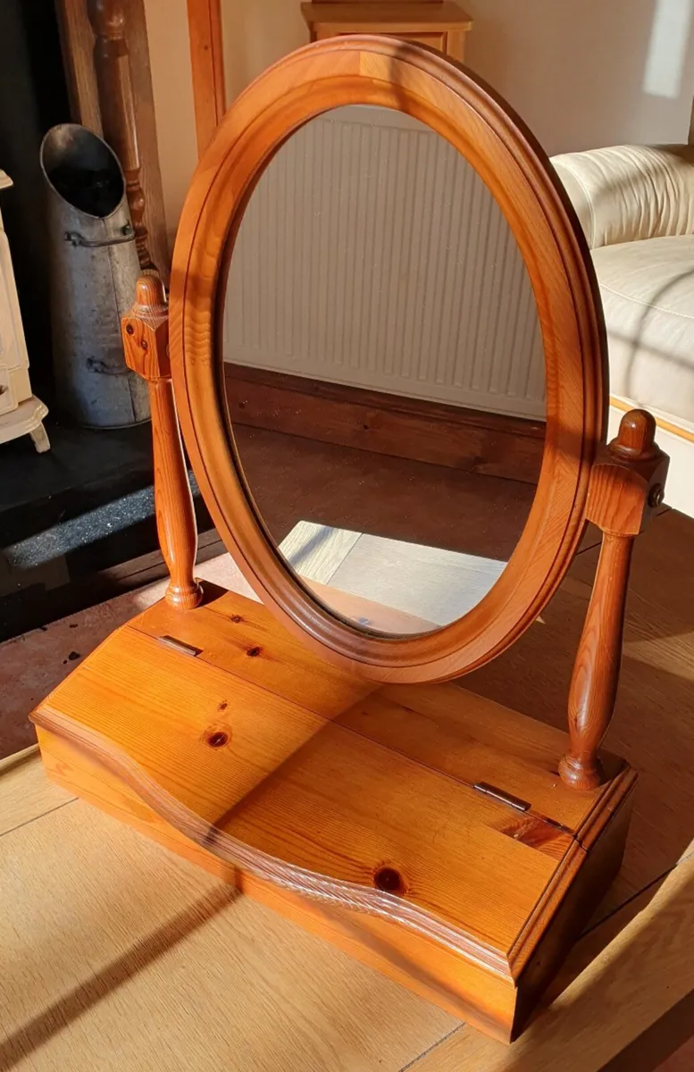 Vintage Pine Mirror with compartment - Image 2