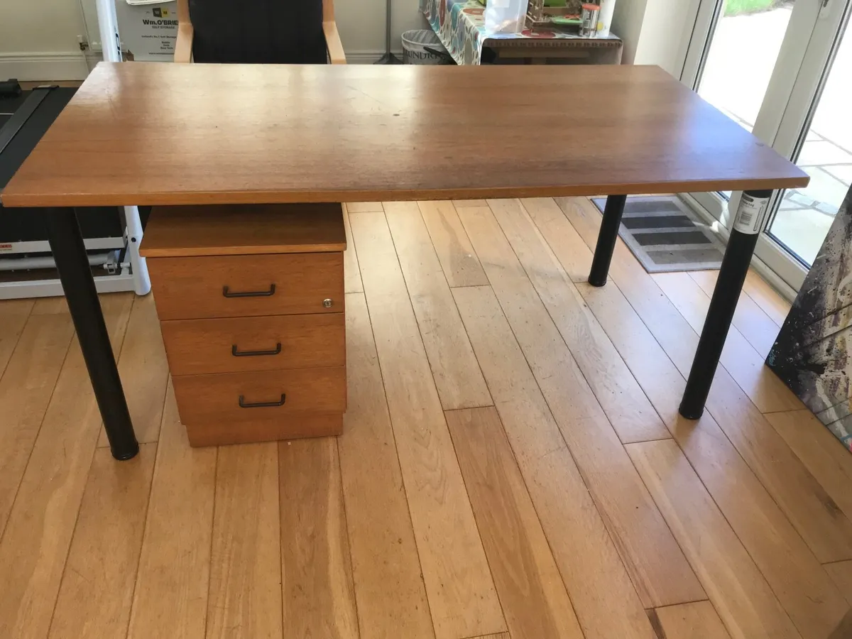 Study / Office desk