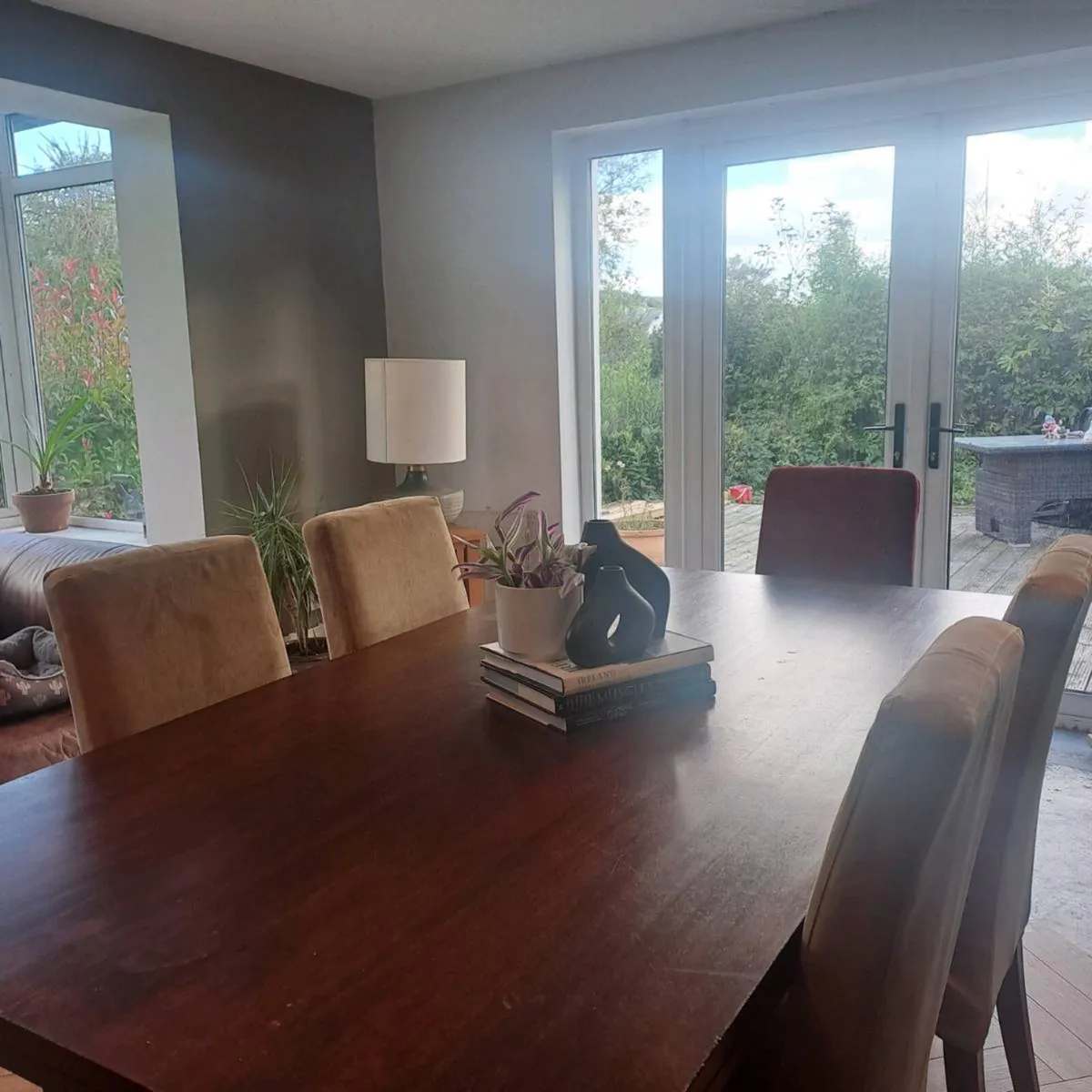 Table & Chairs - Image 1