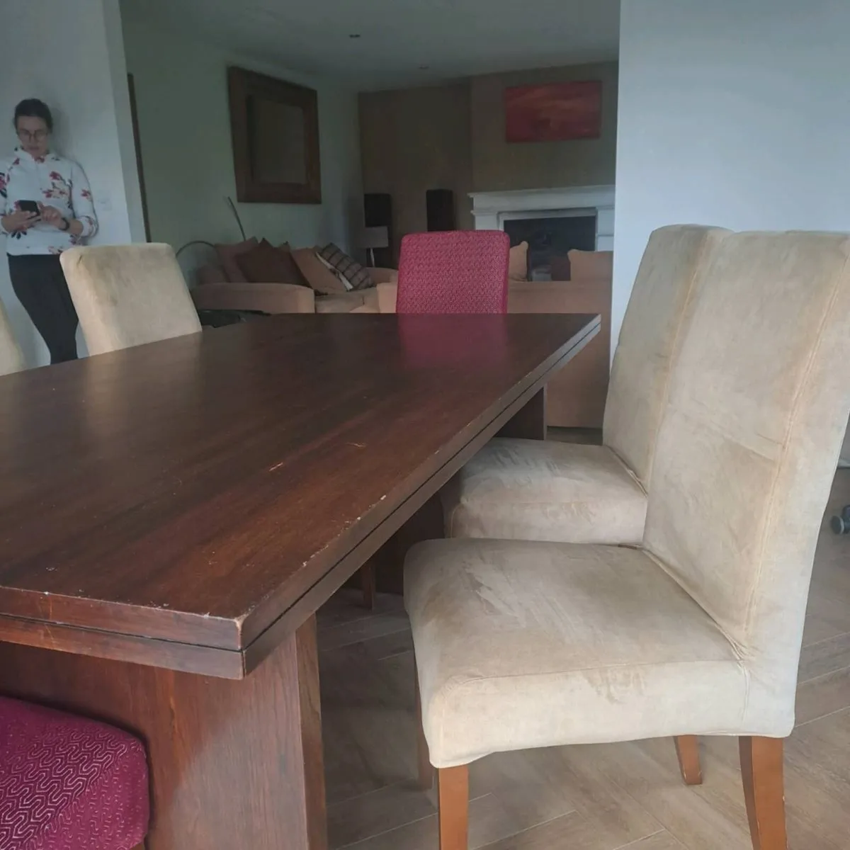 Table & Chairs - Image 2