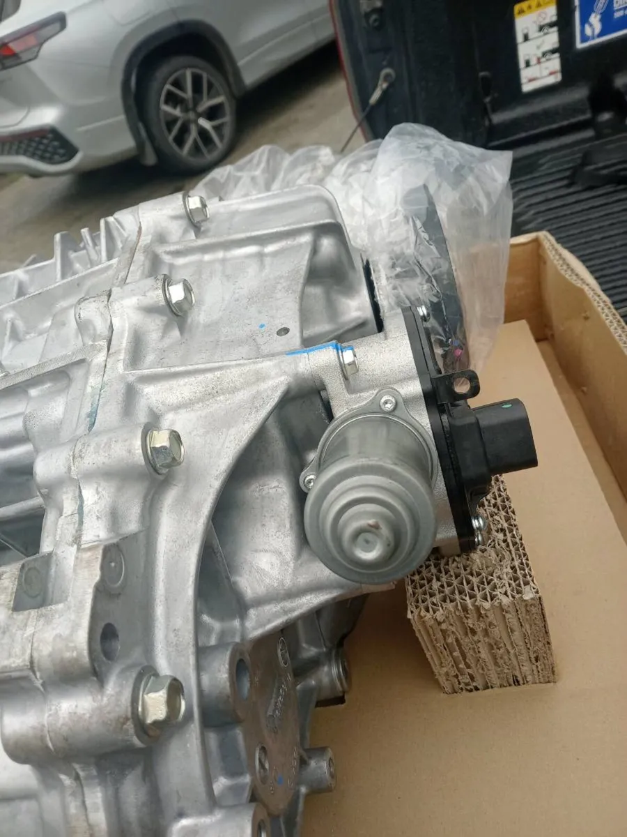 Ford Ranger Transmission Transfer case. - Image 2