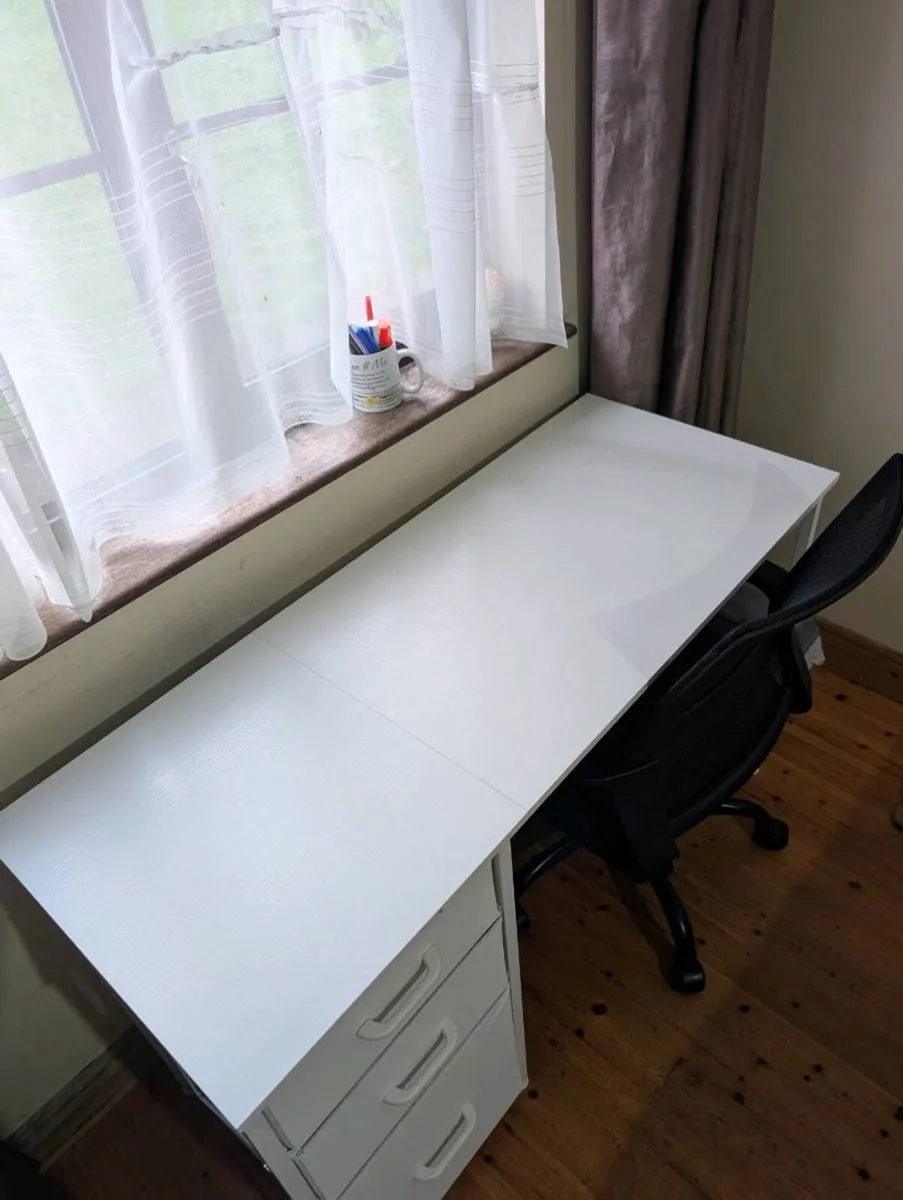 White Computer / Study Desk with 3 Drawer - Image 1