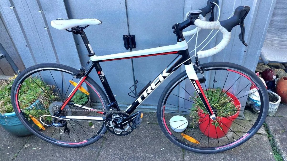 Trek 100 Series Road Bike Mint 💯 % - Image 1