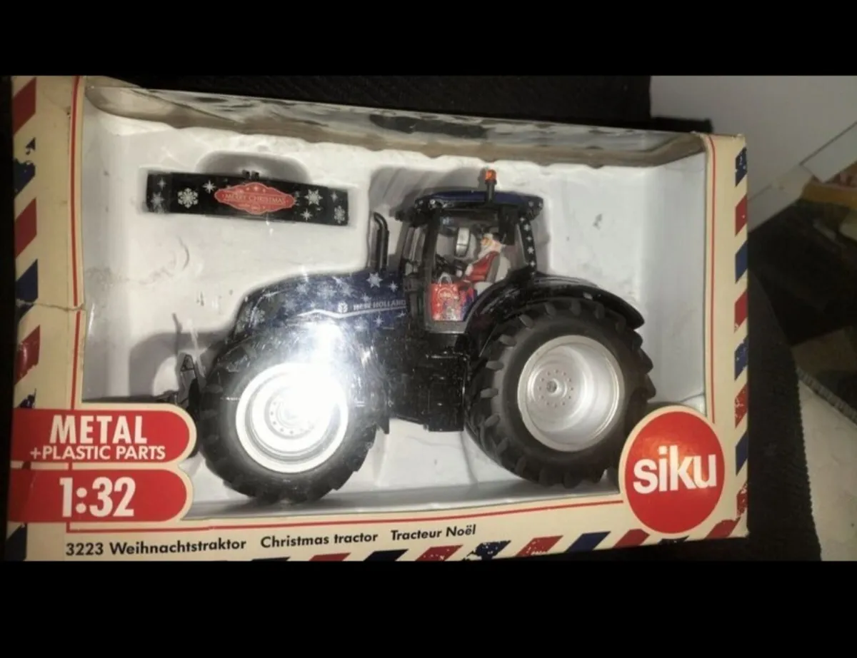 Siku diecast Model Xmas tractor
