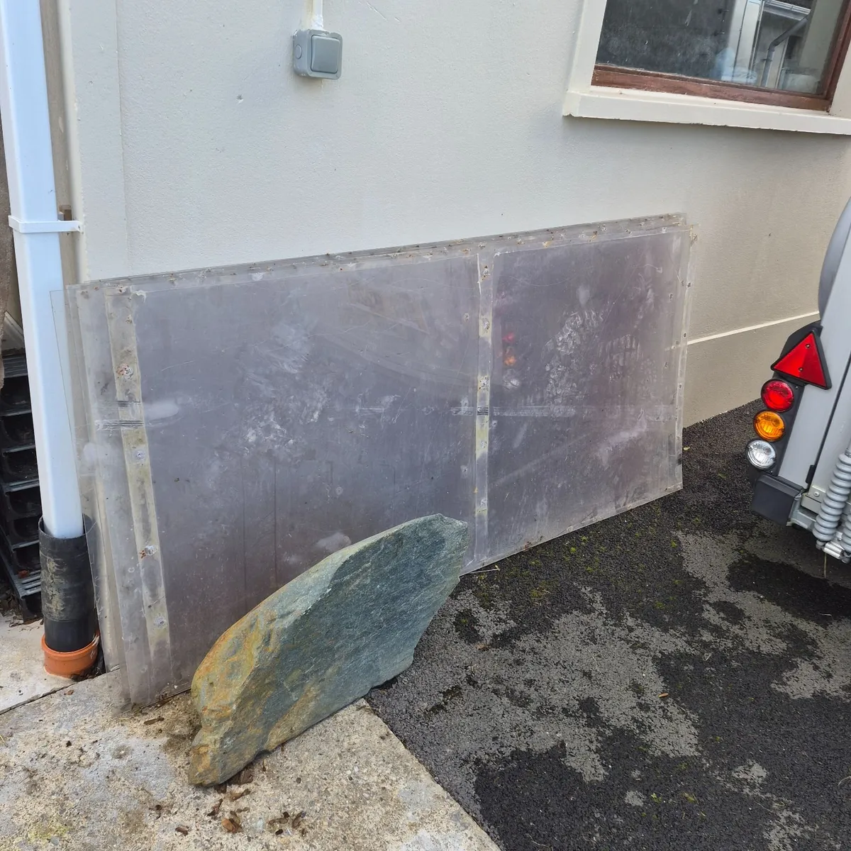 10 sheets used perspex sheets 2mtr x 500