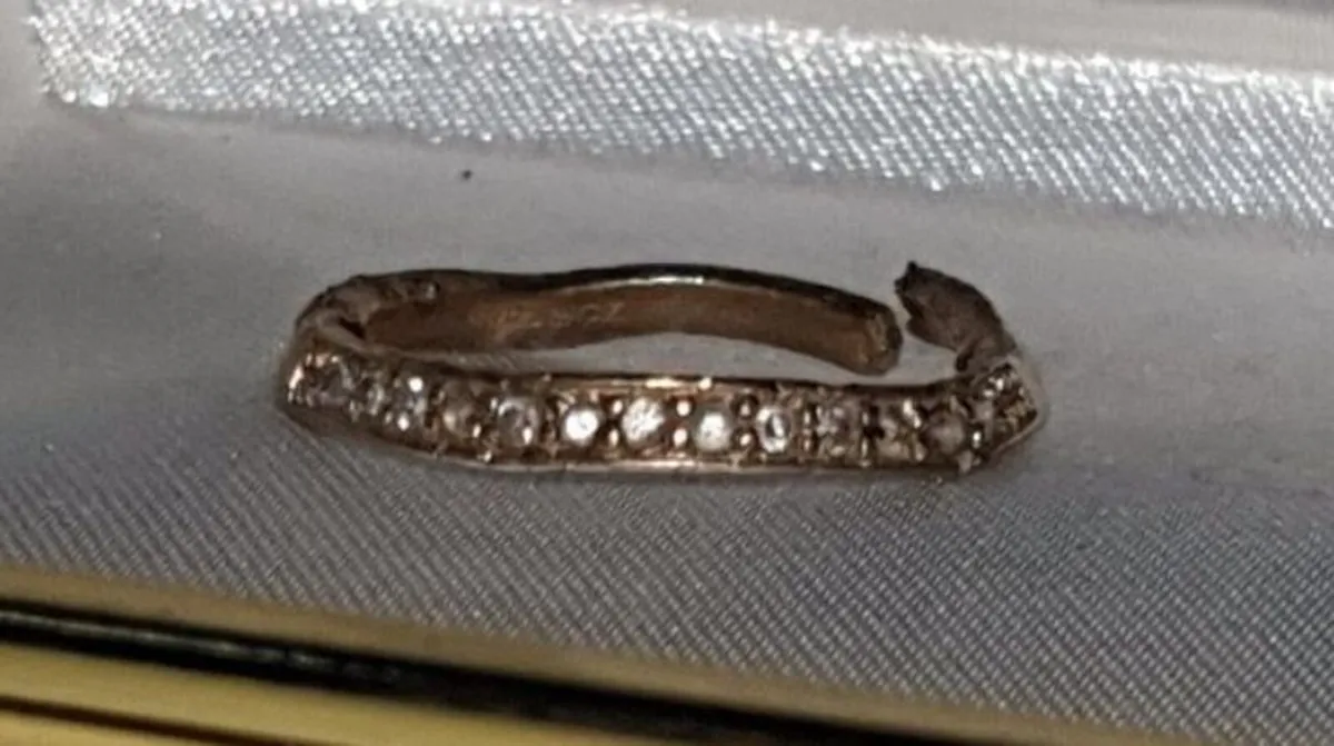 14ct Solid Gold Scrap Ring Hallmarked 585 - Image 2
