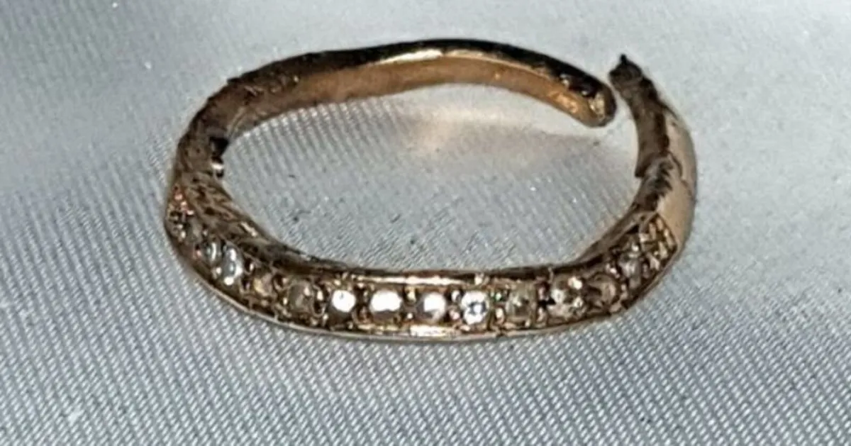 14ct Solid Gold Scrap Ring Hallmarked 585 - Image 4