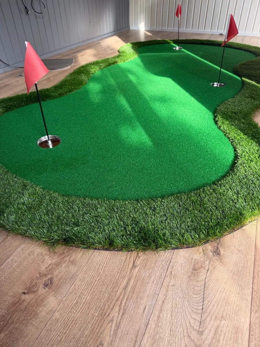 Golf putting green - Image 2