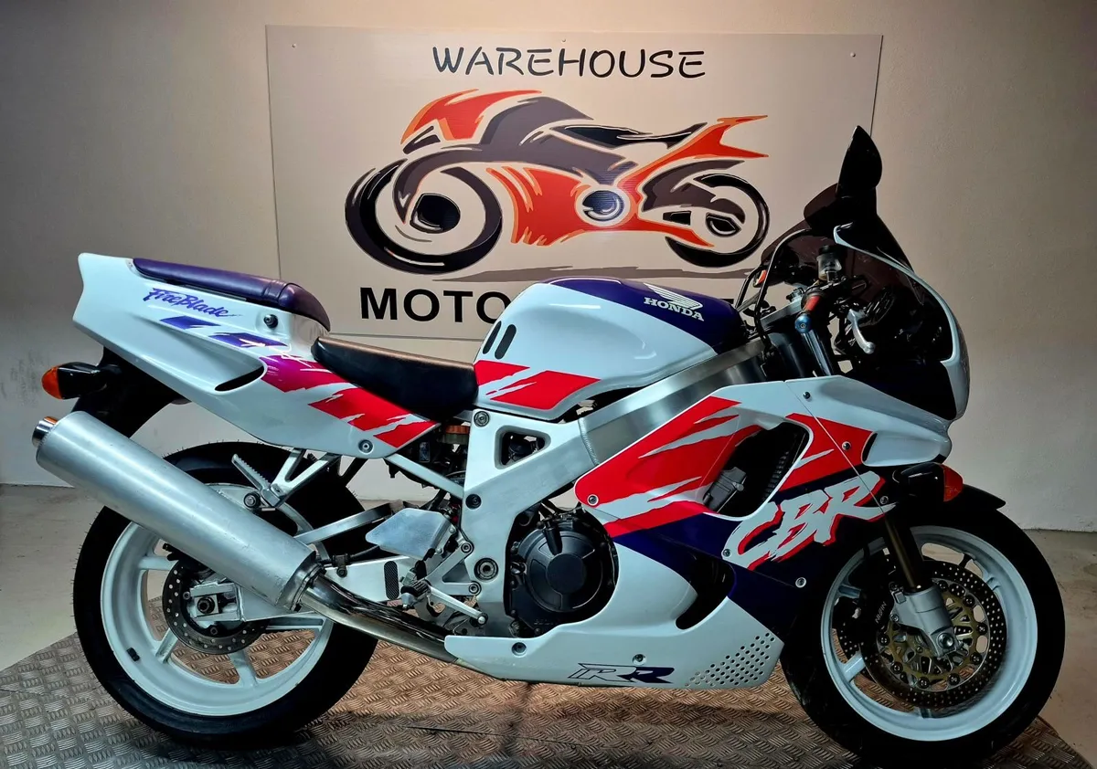1993 Honda CBR900 Fireblade - Image 1