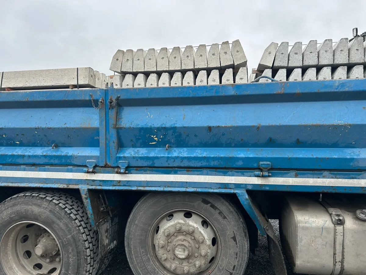 Concrete kerbs - Image 4