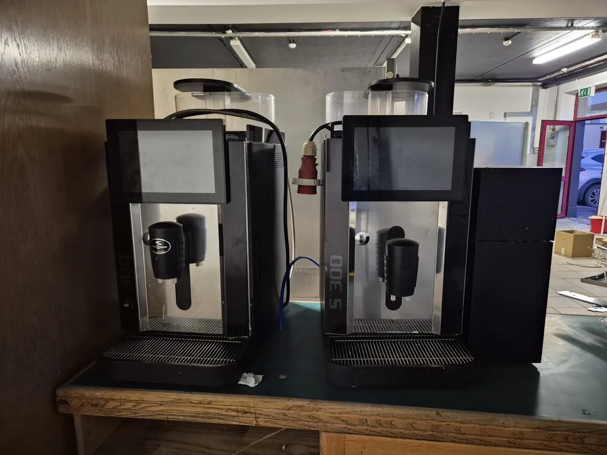 Catering equipment - Image 1