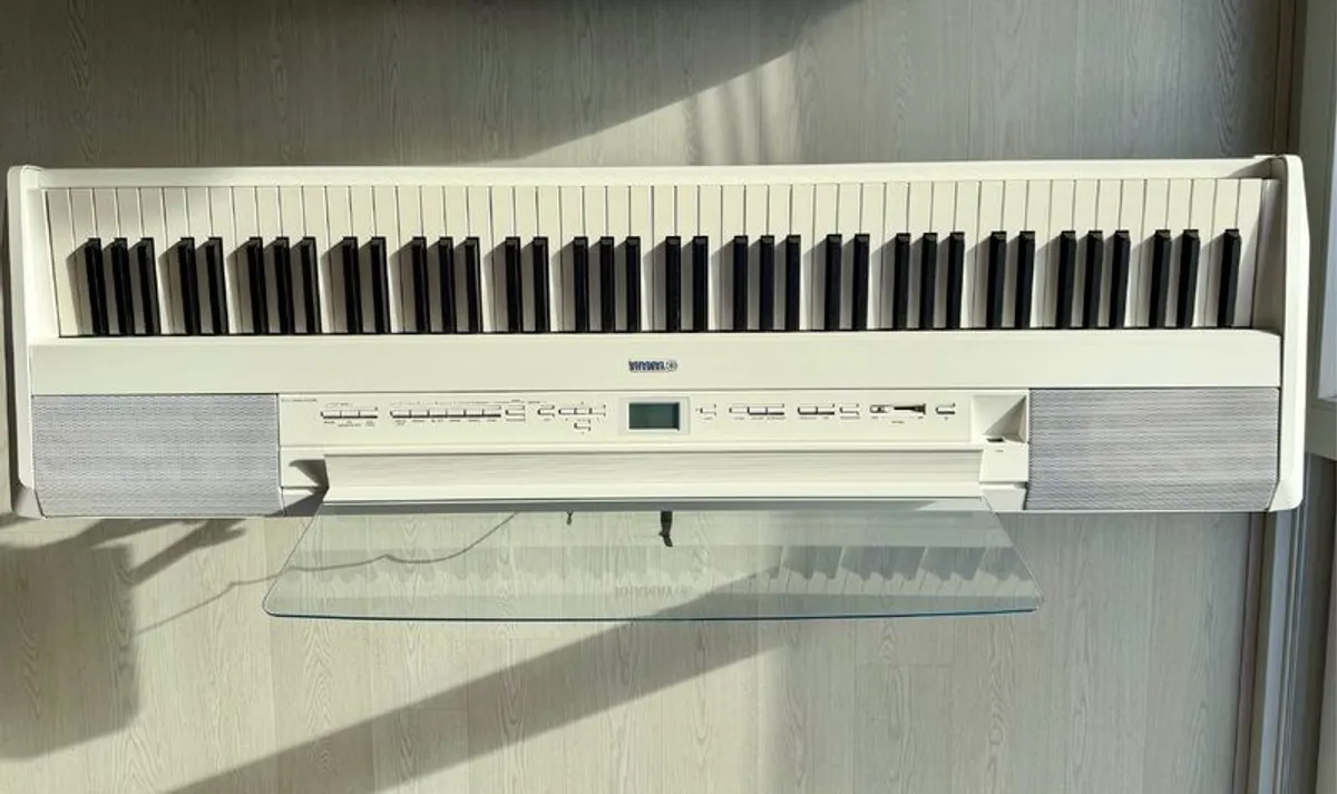 Yamaha P525 Digital Piano - Image 4