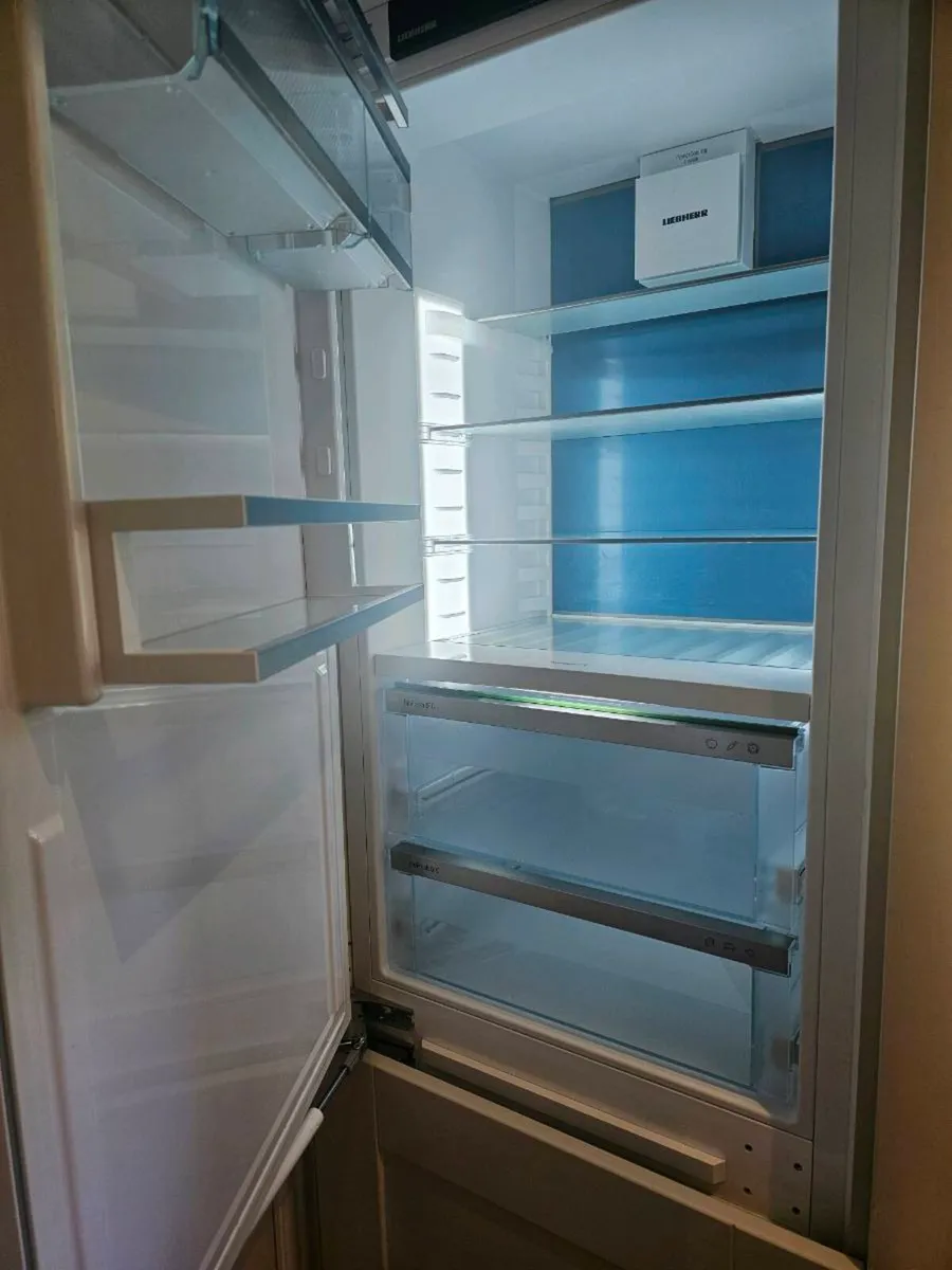 Liebherr Prime Integrated Fridge Freezer Ice-maker - Image 3