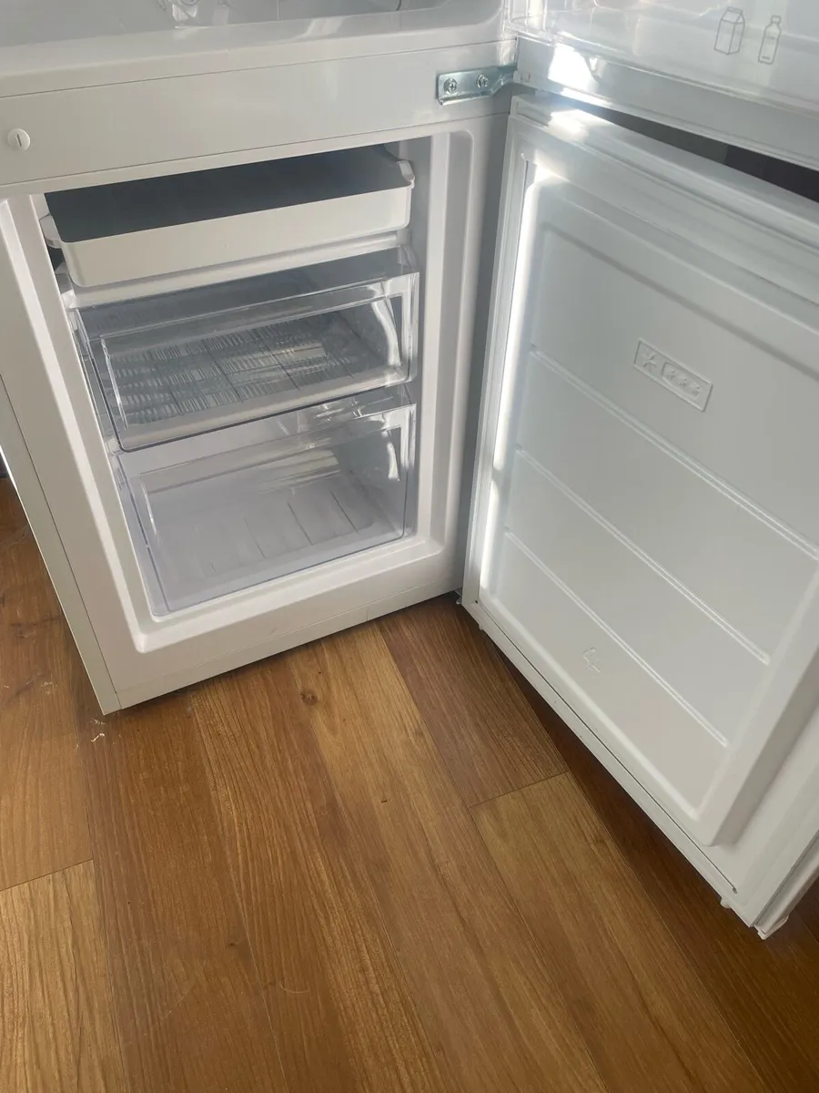 Fridge freezer - Image 4