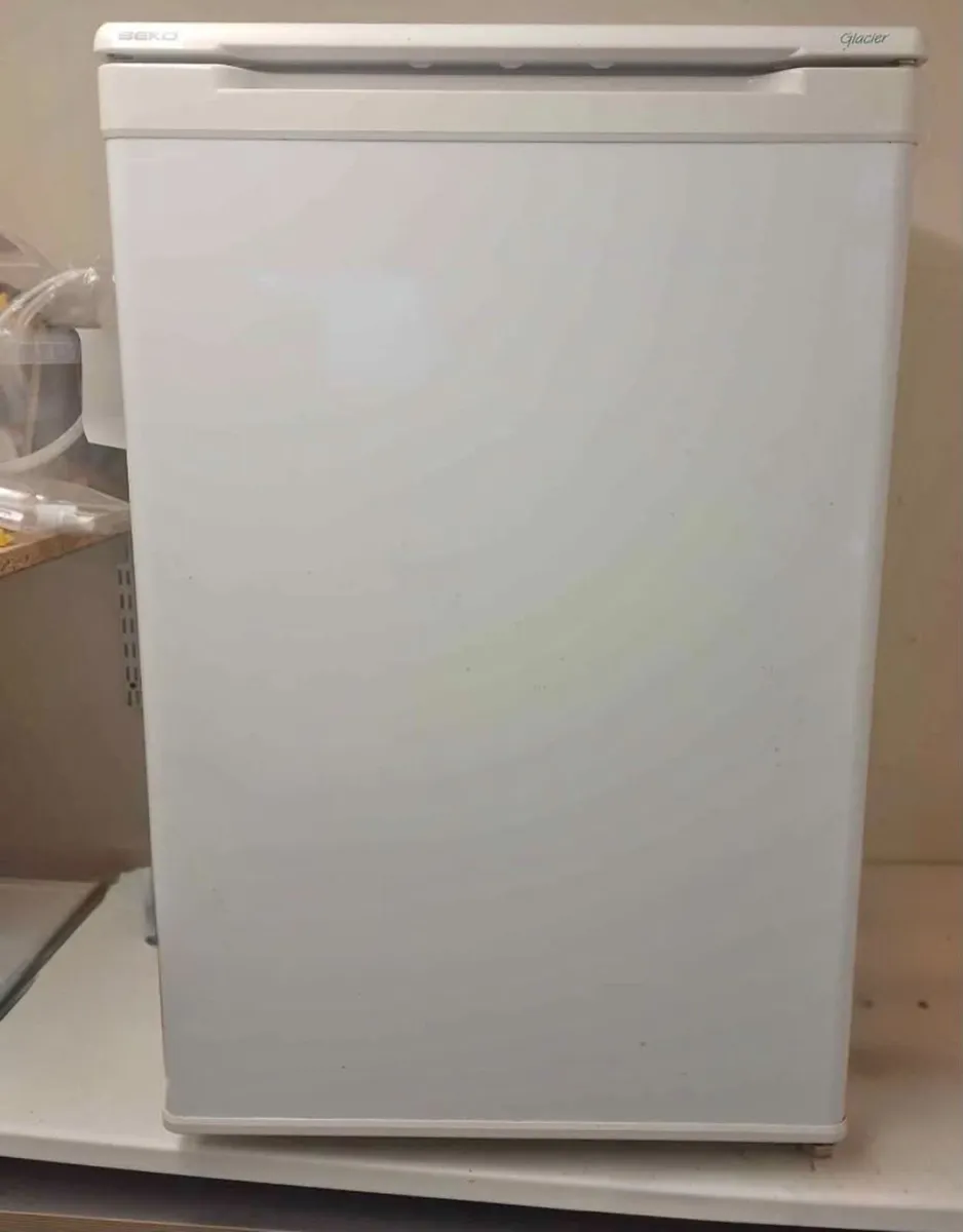 Under counter fridge - Image 1