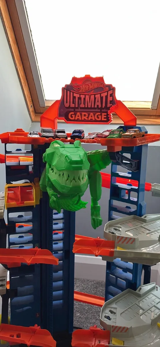 Toys - Image 1