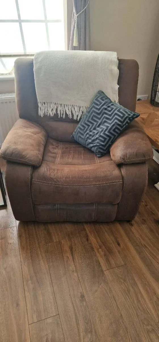 3+1+1 brown suite - Image 1