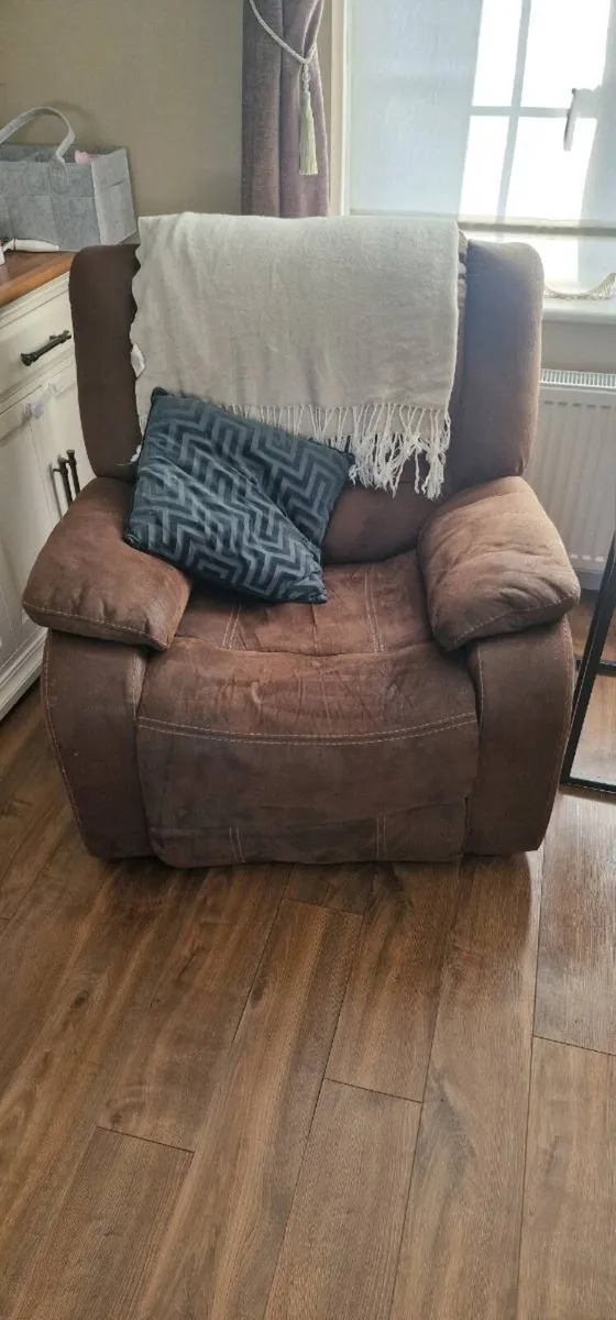 3+1+1 brown suite - Image 2
